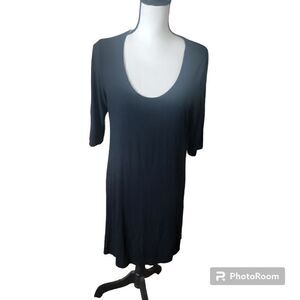 Eileen Fisher Black Tunic with Round Neck. Size M.